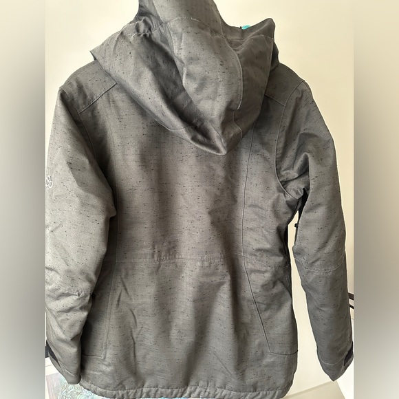 686 “Rumor” Insulated Jacket. “Charcoal Slub” Colorway. Women’s Small. - Picture 5 of 9